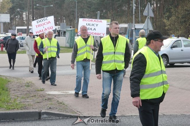 Protest w sprawie budowy obwodnicy Ostrołęki [10.04.2014] - zdjęcie #37 - eOstroleka.pl