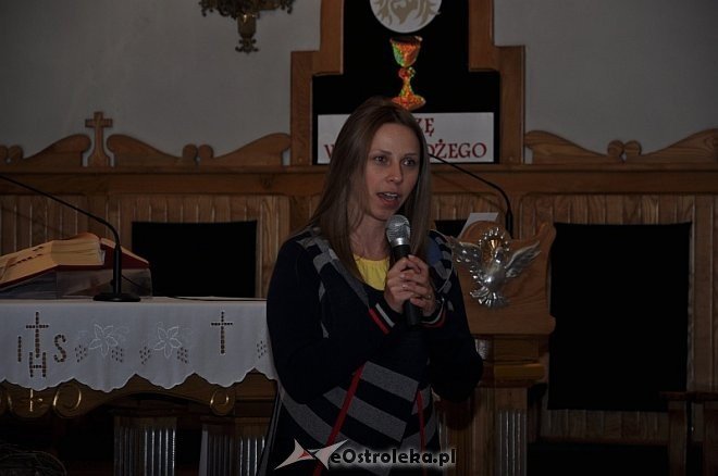 Spotkanie z Anną Golędzinowską w w kościele pw. Nawiedzenia Najświętszej Maryi Panny [10.04.2014] - zdjęcie #7 - eOstroleka.pl