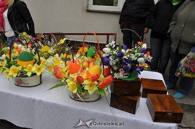 Wielkanocny kiermasz prac Motylków [11.04.2014] - zdjęcie #15 - eOstroleka.pl