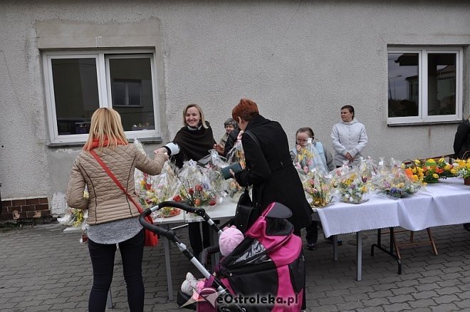 Wielkanocny kiermasz prac Motylków [11.04.2014] - zdjęcie #25 - eOstroleka.pl