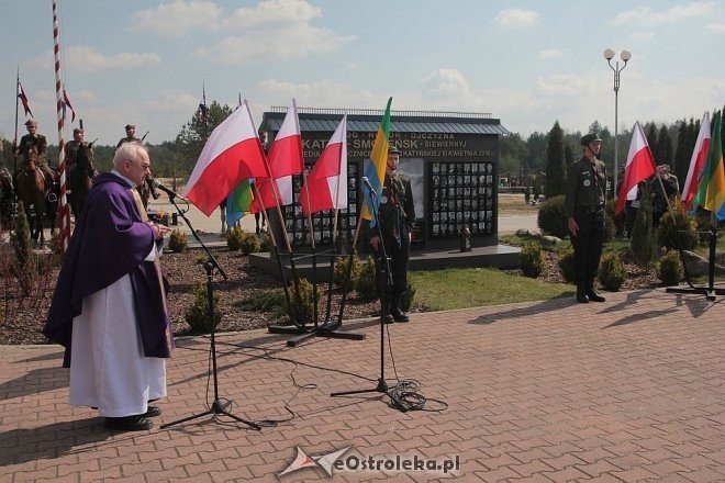 Miejskie obchody 4. rocznicy katastrofy smoleńskiej [13/04/2014] - zdjęcie #45 - eOstroleka.pl