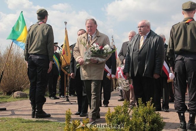 Miejskie obchody 4. rocznicy katastrofy smoleńskiej [13/04/2014] - zdjęcie #21 - eOstroleka.pl