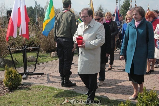 Miejskie obchody 4. rocznicy katastrofy smoleńskiej [13/04/2014] - zdjęcie #14 - eOstroleka.pl