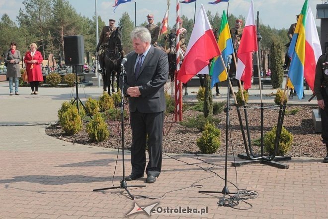Miejskie obchody 4. rocznicy katastrofy smoleńskiej [13/04/2014] - zdjęcie #11 - eOstroleka.pl