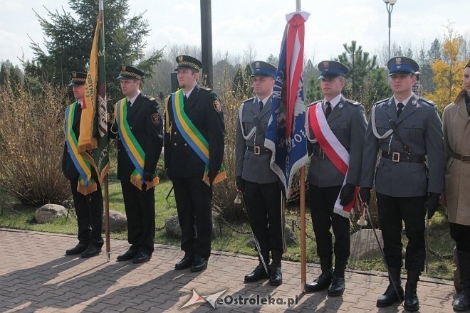 Miejskie obchody 4. rocznicy katastrofy smoleńskiej [13/04/2014] - zdjęcie #10 - eOstroleka.pl