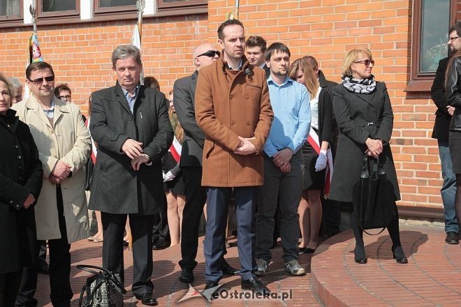 Miejskie obchody 4. rocznicy katastrofy smoleńskiej [13/04/2014] - zdjęcie #1 - eOstroleka.pl