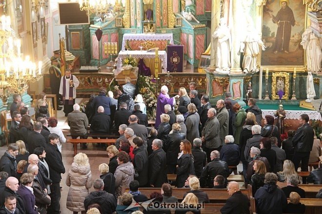 Pogrzeb śp. radnego Sławomira Kot [15.04.2014] - zdjęcie #37 - eOstroleka.pl
