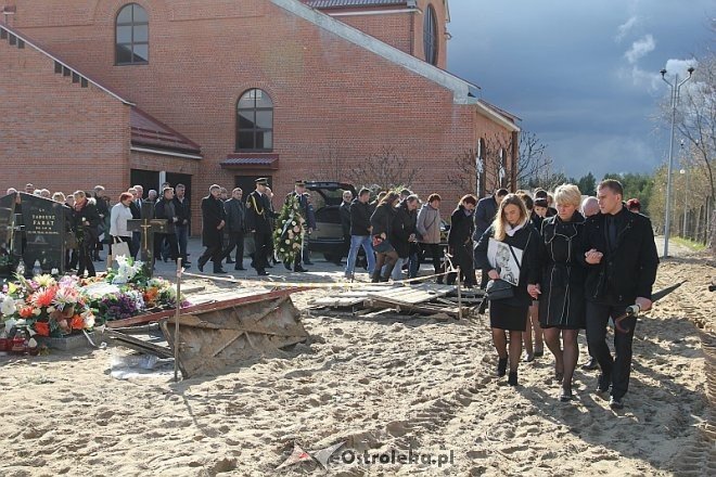 Pogrzeb śp. radnego Sławomira Kot [15.04.2014] - zdjęcie #11 - eOstroleka.pl