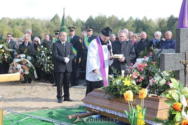 Pogrzeb śp. radnego Sławomira Kot [15.04.2014] - zdjęcie #10 - eOstroleka.pl