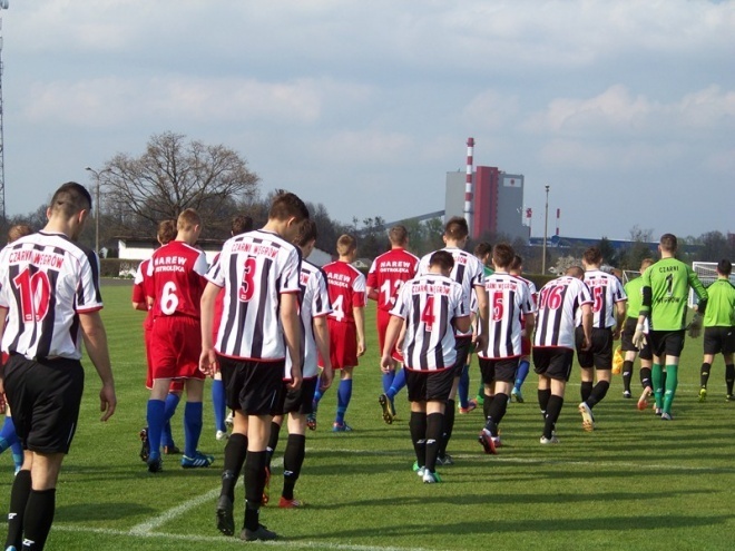 Narew Ostrołęka - Czarni Alkor Trade Węgrów (18.04.2014) - zdjęcie #48 - eOstroleka.pl