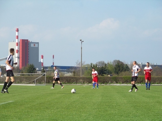 Narew Ostrołęka - Czarni Alkor Trade Węgrów (18.04.2014) - zdjęcie #35 - eOstroleka.pl