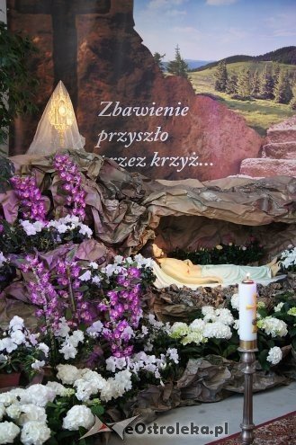Groby Pańskie w parafiach w Ostrołęce i Rzekuniu [19.04.2014] - zdjęcie #16 - eOstroleka.pl
