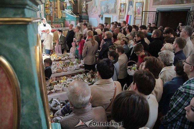 Koszyczki wielkanocne w ostrołęckich kościołach [19.04.2014] - zdjęcie #47 - eOstroleka.pl