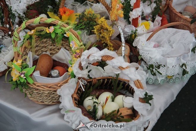 Koszyczki wielkanocne w ostrołęckich kościołach [19.04.2014] - zdjęcie #15 - eOstroleka.pl