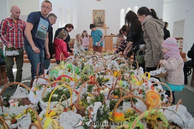 Koszyczki wielkanocne w ostrołęckich kościołach [19.04.2014] - zdjęcie #40 - eOstroleka.pl