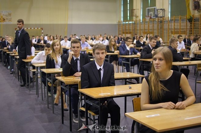 Kolejny dzień testów gimnazjalnych w Ostrołęce [24.04.2014] - zdjęcie #13 - eOstroleka.pl