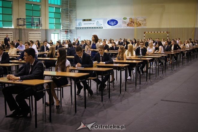Kolejny dzień testów gimnazjalnych w Ostrołęce [24.04.2014] - zdjęcie #3 - eOstroleka.pl