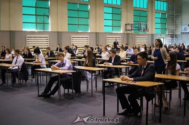 Kolejny dzień testów gimnazjalnych w Ostrołęce [24.04.2014] - zdjęcie #11 - eOstroleka.pl