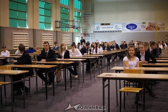 Kolejny dzień testów gimnazjalnych w Ostrołęce [24.04.2014] - zdjęcie #4 - eOstroleka.pl