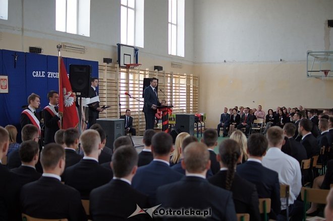 Zakończenie roku klas maturalnych w ZSZ nr 1 w Ostrołęce [ZDJĘCIA] - zdjęcie #11 - eOstroleka.pl