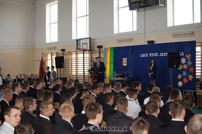 Zakończenie roku klas maturalnych w ZSZ nr 1 w Ostrołęce [ZDJĘCIA] - zdjęcie #12 - eOstroleka.pl