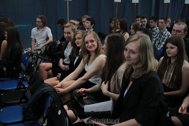Zakończenie roku szkolnego dla maturzystów z I LO [25.04.2014] - zdjęcie #56 - eOstroleka.pl