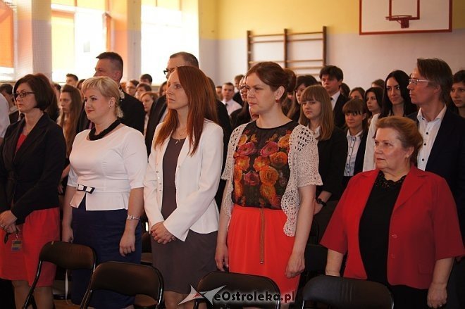 Maturzyści z II LO zakończyli rok szkolny [ZDJĘCIA] - zdjęcie #5 - eOstroleka.pl