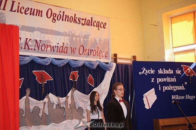 Maturzyści z II LO zakończyli rok szkolny [ZDJĘCIA] - zdjęcie #7 - eOstroleka.pl