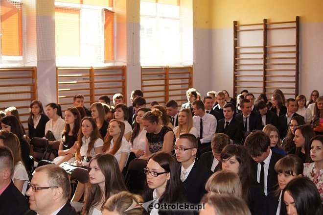 Maturzyści z II LO zakończyli rok szkolny [ZDJĘCIA] - zdjęcie #14 - eOstroleka.pl