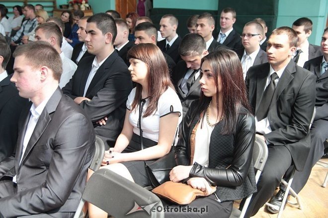 Zakończenie roku szkolnego klas maturalnych w ZSZ nr 2 [ZDJĘCIA] - zdjęcie #51 - eOstroleka.pl
