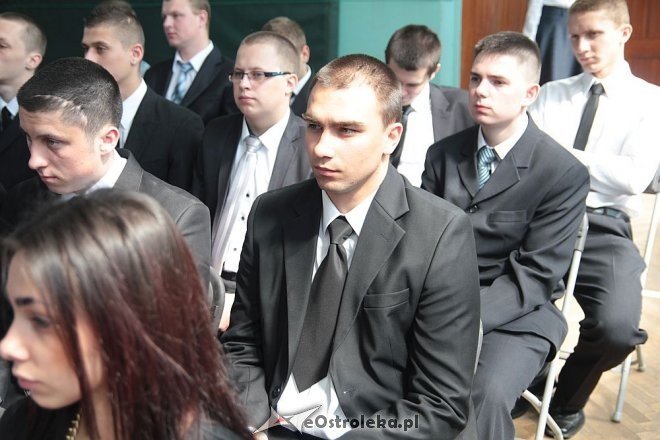 Zakończenie roku szkolnego klas maturalnych w ZSZ nr 2 [ZDJĘCIA] - zdjęcie #22 - eOstroleka.pl