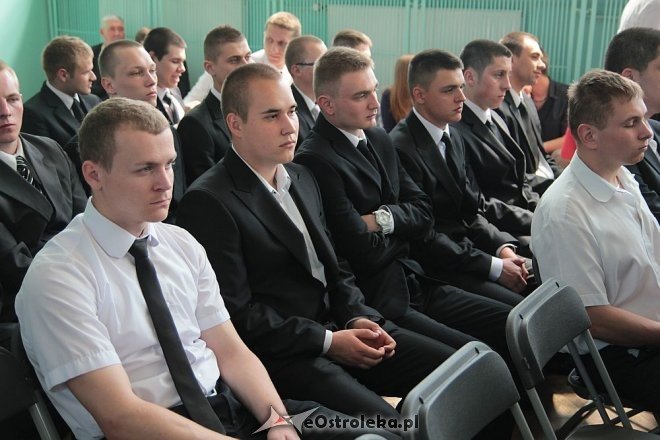 Zakończenie roku szkolnego klas maturalnych w ZSZ nr 2 [ZDJĘCIA] - zdjęcie #31 - eOstroleka.pl