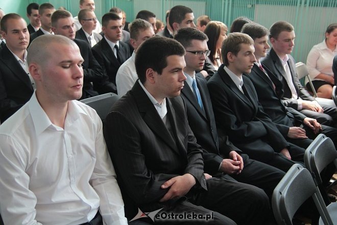 Zakończenie roku szkolnego klas maturalnych w ZSZ nr 2 [ZDJĘCIA] - zdjęcie #32 - eOstroleka.pl