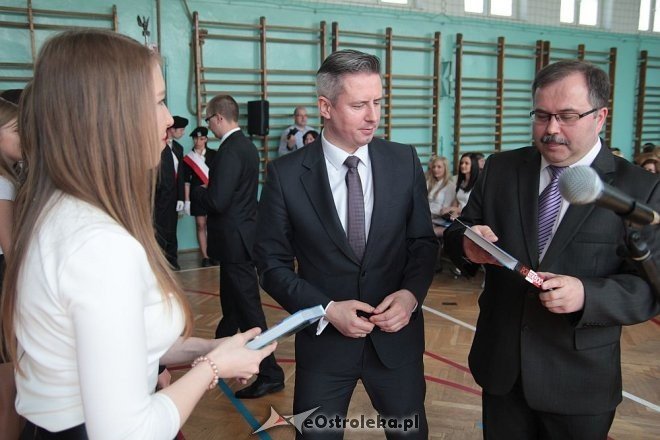 Zakończenie roku szkolnego klas maturalnych w ZSZ nr 2 [ZDJĘCIA] - zdjęcie #7 - eOstroleka.pl