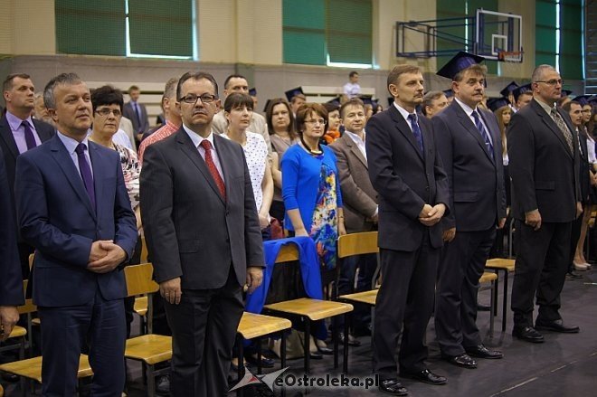 Uroczyste Wręczenie Świadectw Absolwentom III LO w Ostrołęce [25.04.2014] - zdjęcie #5 - eOstroleka.pl