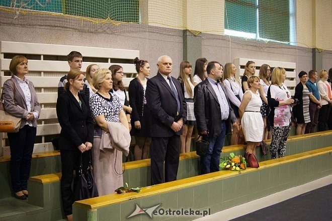 Uroczyste Wręczenie Świadectw Absolwentom III LO w Ostrołęce [25.04.2014] - zdjęcie #8 - eOstroleka.pl