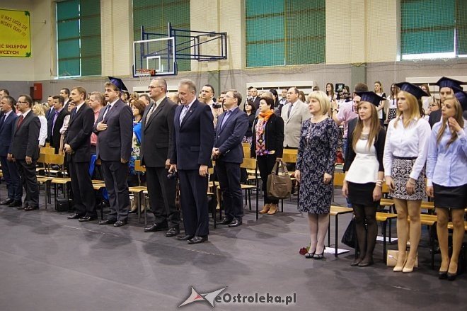 Uroczyste Wręczenie Świadectw Absolwentom III LO w Ostrołęce [25.04.2014] - zdjęcie #14 - eOstroleka.pl