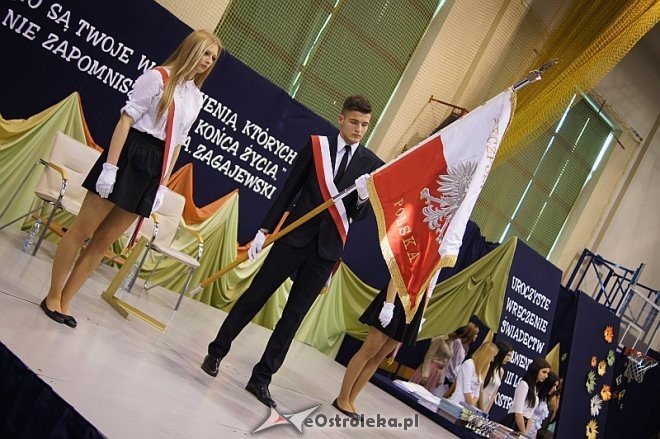 Uroczyste Wręczenie Świadectw Absolwentom III LO w Ostrołęce [25.04.2014] - zdjęcie #37 - eOstroleka.pl