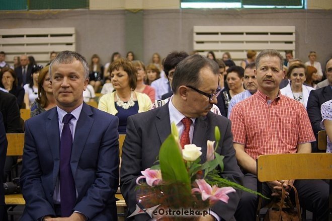 Uroczyste Wręczenie Świadectw Absolwentom III LO w Ostrołęce [25.04.2014] - zdjęcie #26 - eOstroleka.pl