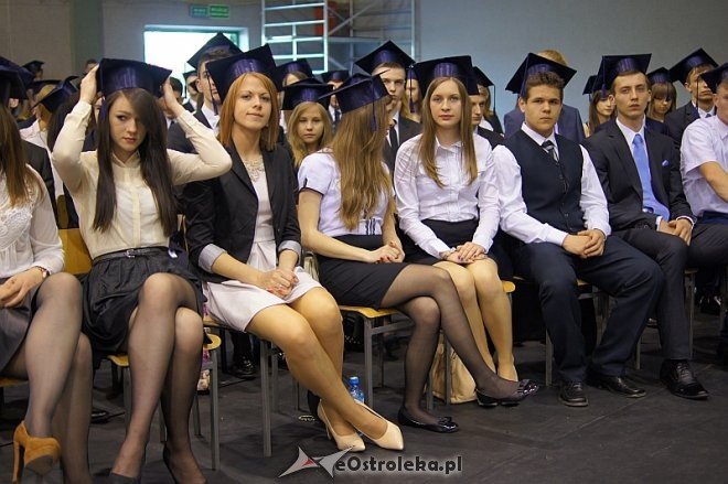 Uroczyste Wręczenie Świadectw Absolwentom III LO w Ostrołęce [25.04.2014] - zdjęcie #20 - eOstroleka.pl