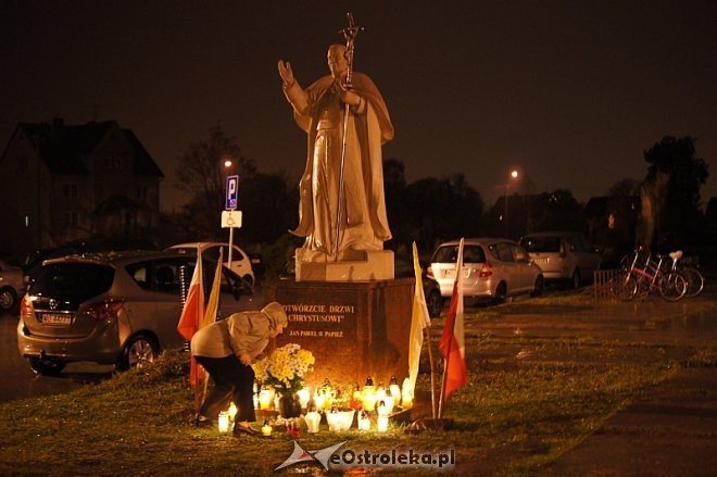 Nocne Czuwanie z Janem Pawłem II [26.04.2014] - zdjęcie #2 - eOstroleka.pl