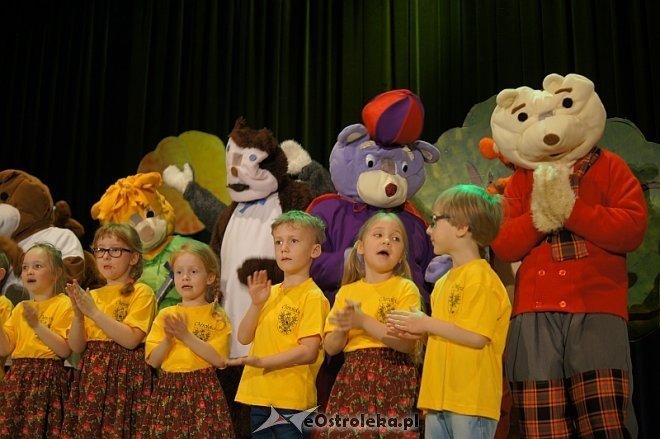 „Kraina Misiów” – takie imię otrzymało Przedszkole Miejskie nr 17 w Ostrołęce [28.04.2014] - zdjęcie #49 - eOstroleka.pl