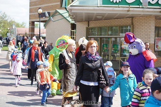 „Kraina Misiów” – takie imię otrzymało Przedszkole Miejskie nr 17 w Ostrołęce [28.04.2014] - zdjęcie #11 - eOstroleka.pl