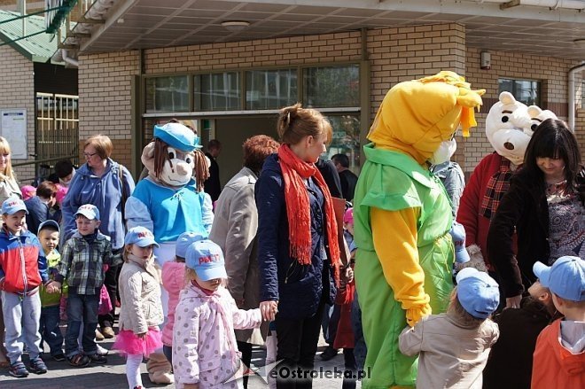 „Kraina Misiów” – takie imię otrzymało Przedszkole Miejskie nr 17 w Ostrołęce [28.04.2014] - zdjęcie #9 - eOstroleka.pl