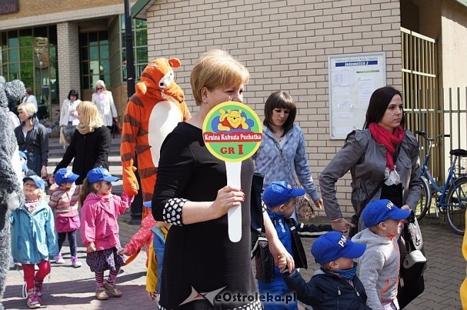 „Kraina Misiów” – takie imię otrzymało Przedszkole Miejskie nr 17 w Ostrołęce [28.04.2014] - zdjęcie #10 - eOstroleka.pl