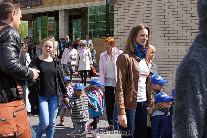 „Kraina Misiów” – takie imię otrzymało Przedszkole Miejskie nr 17 w Ostrołęce [28.04.2014] - zdjęcie #6 - eOstroleka.pl