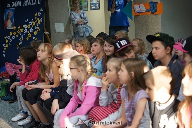 „Noc z Andersenem” – baśniowa noc z Kultownią [28.04.2014] - zdjęcie #11 - eOstroleka.pl