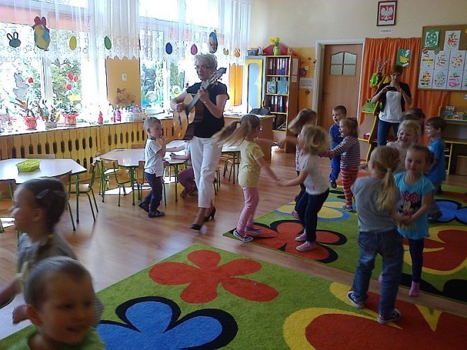 Spotkanie w Gminnym Przedszkolu Samorządowym w Czerwinie [28.04.2014] - zdjęcie #13 - eOstroleka.pl