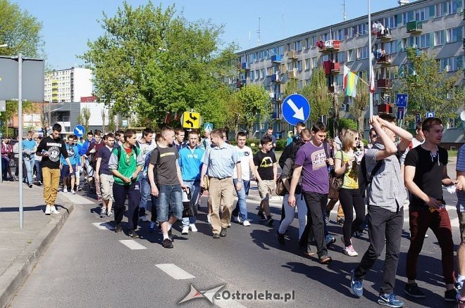 Pieszy rajd uczniów ZSZ nr 1 w Ostrołęce [30.04.2014] - zdjęcie #31 - eOstroleka.pl
