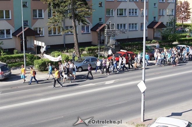 Pieszy rajd uczniów ZSZ nr 1 w Ostrołęce [30.04.2014] - zdjęcie #36 - eOstroleka.pl